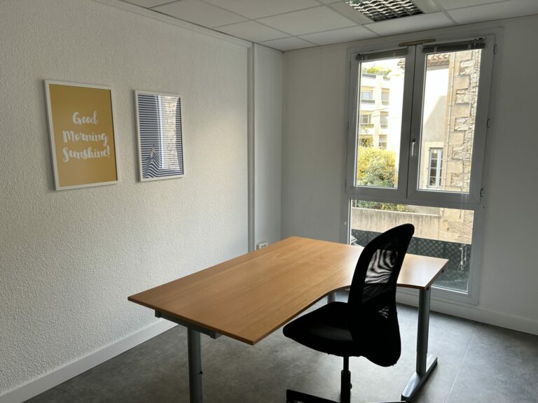 Espace coworking Nimes bureau